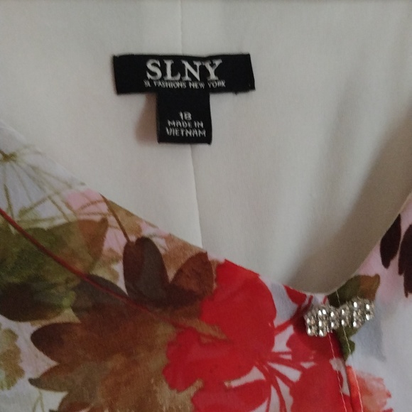 SLNY flowery dress - Picture 2 of 3